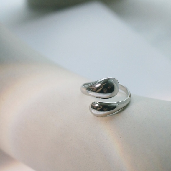 n e w | silver water drops ring - Picture 1 of 4
